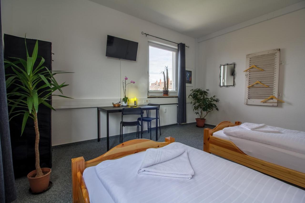 Room 1 / Room 2 Карлсруе Екстер'єр фото